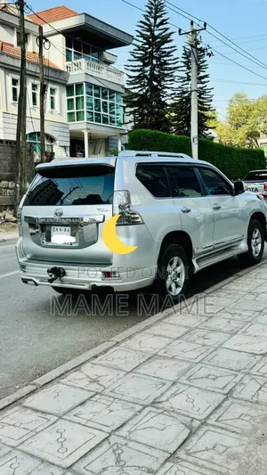 Toyota Land Cruiser Prado 2016 Silver