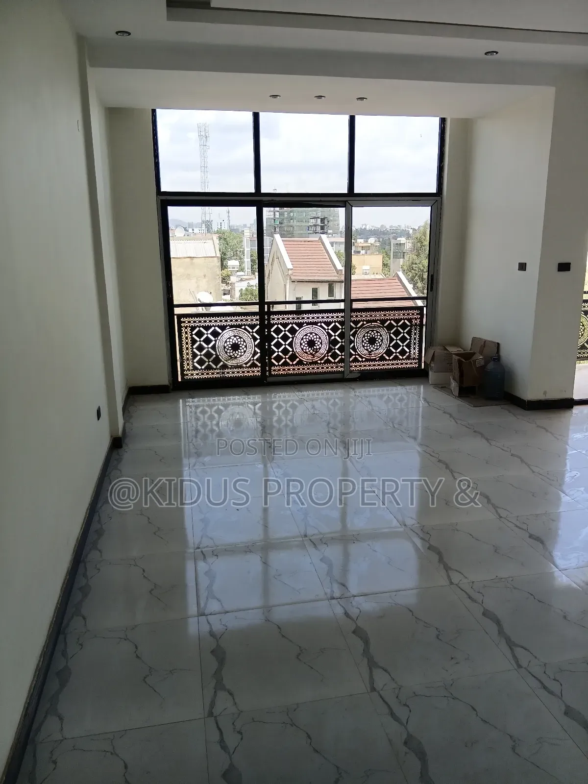 2bdrm Apartment in Mekanisa Amigos, Nifas Silk-Lafto for rent
