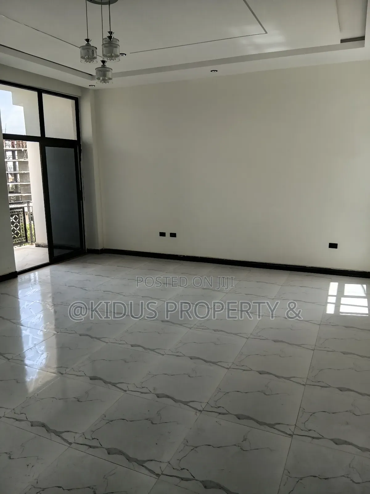2bdrm Apartment in Mekanisa Amigos, Nifas Silk-Lafto for rent