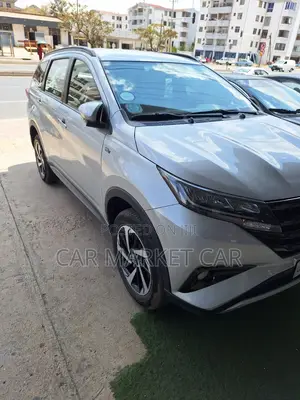 Toyota Rush 2023 Silver