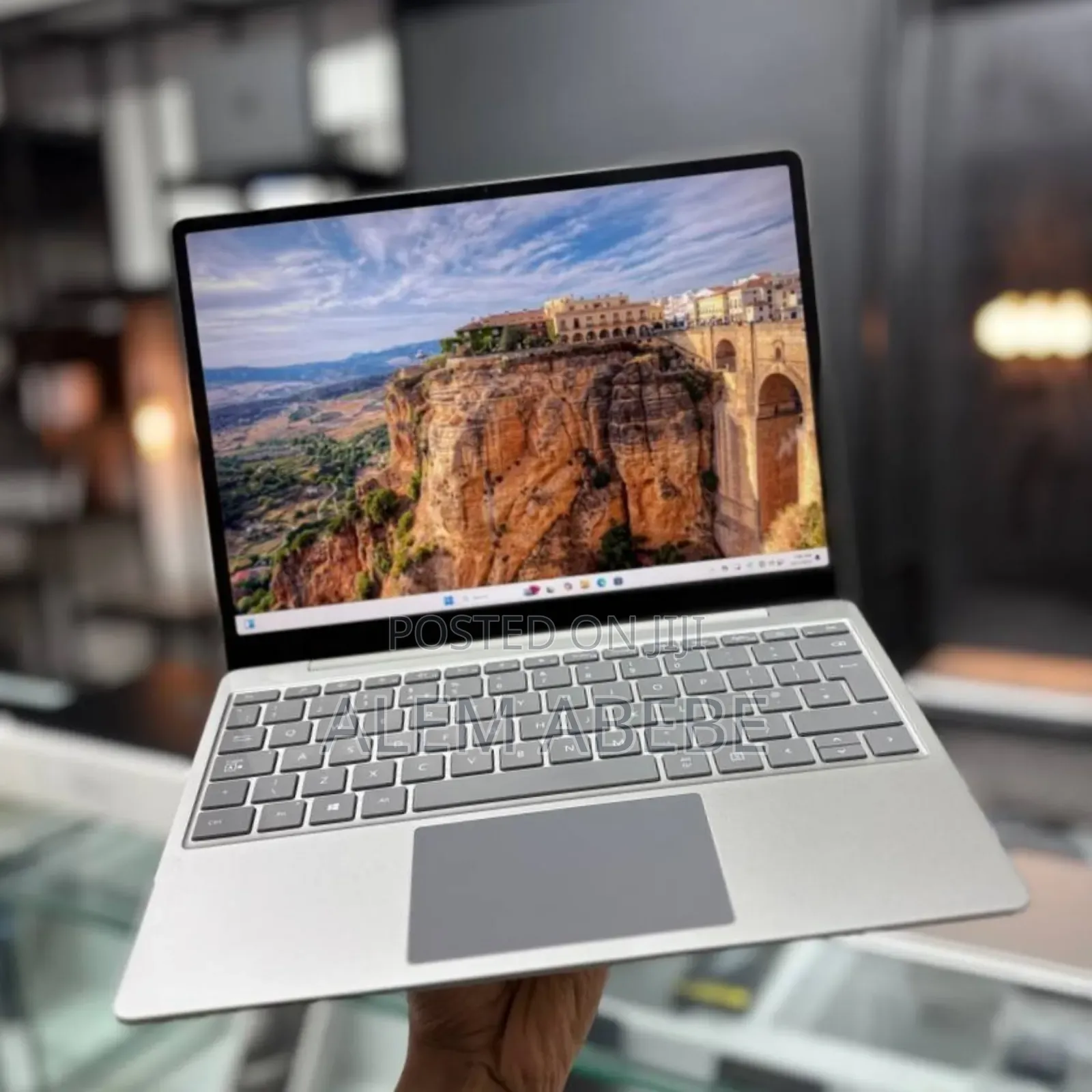 New Laptop Microsoft Surface Go 2 16GB Intel Core i5 SSD 512GB