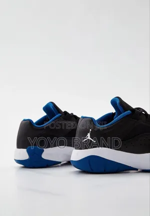 Air Jordan 11 Low CMFT "Black Dark Marina" Blue Fashion Sneaker