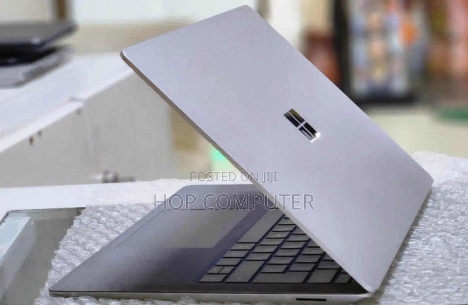 New Laptop Microsoft Surface 8GB Intel Core i5 SSD 512GB