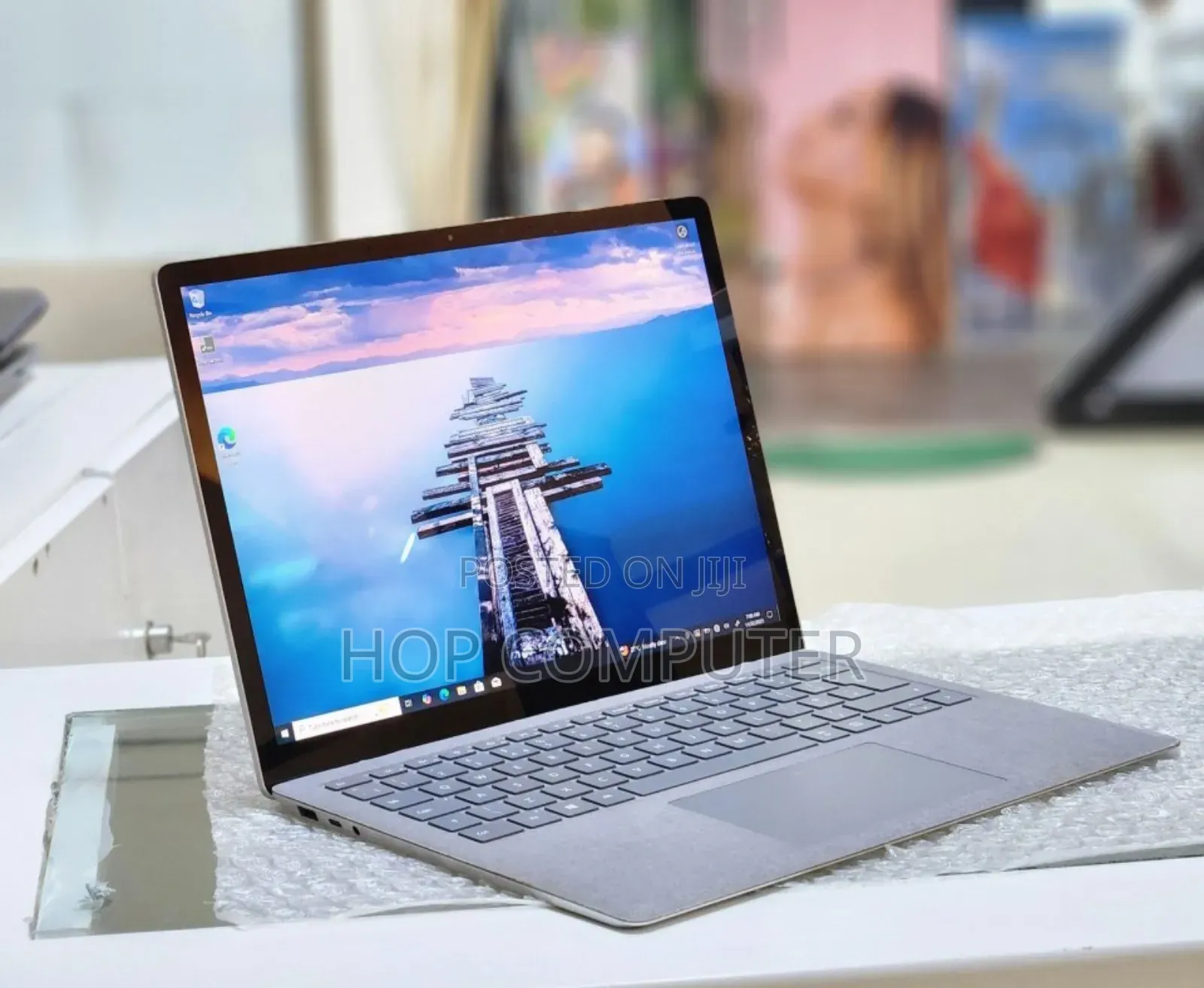 New Laptop Microsoft Surface 8GB Intel Core i5 SSD 512GB