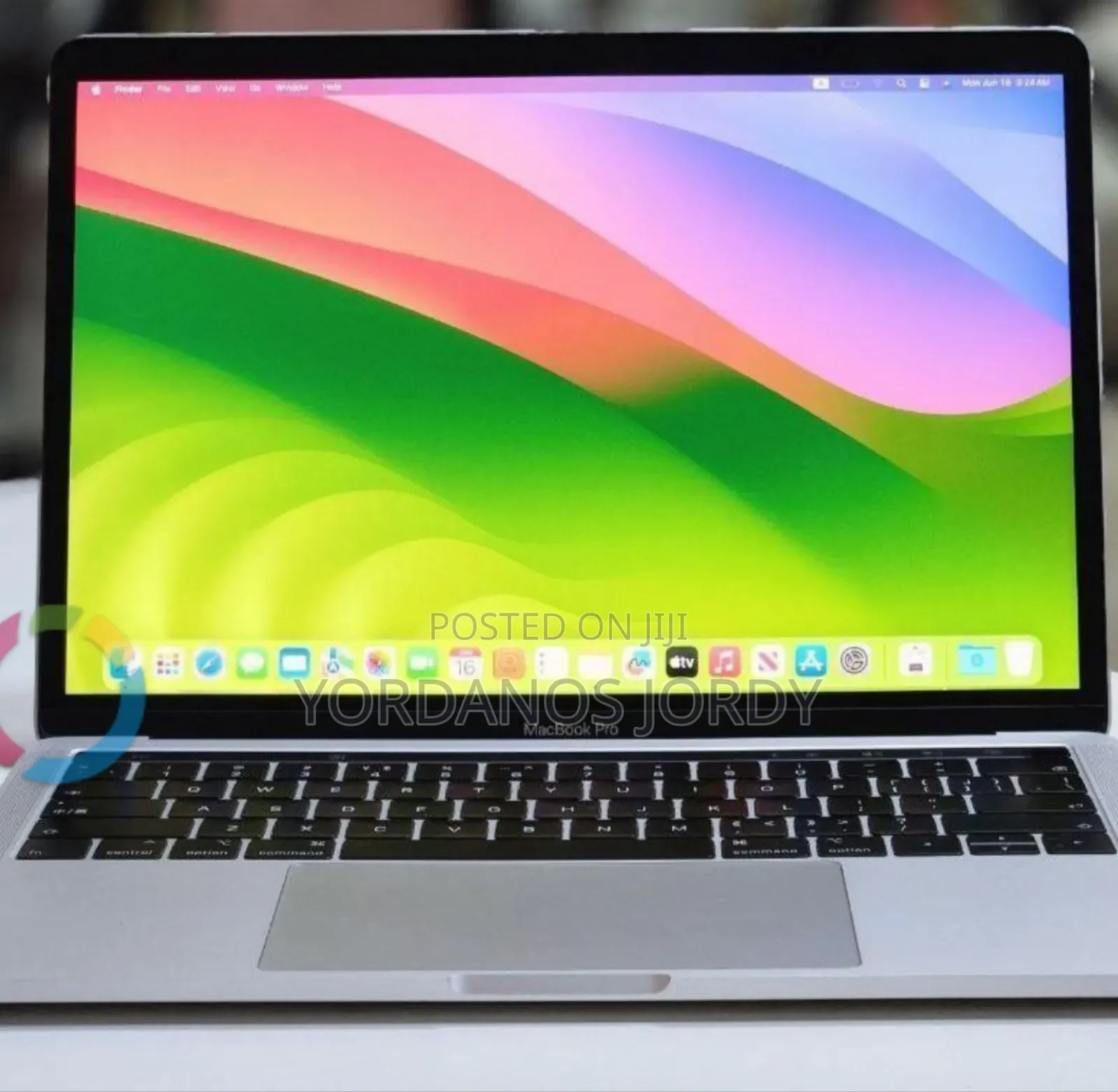 New Laptop Apple MacBook Pro 2018 8GB Intel Core i5 SSD 256GB