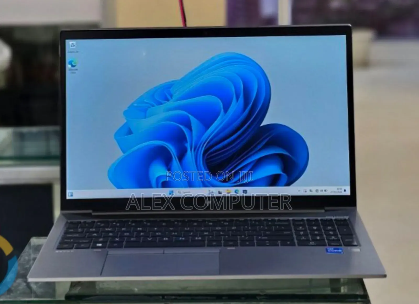 New Laptop HP 16GB Intel Core i7 SSD 512GB