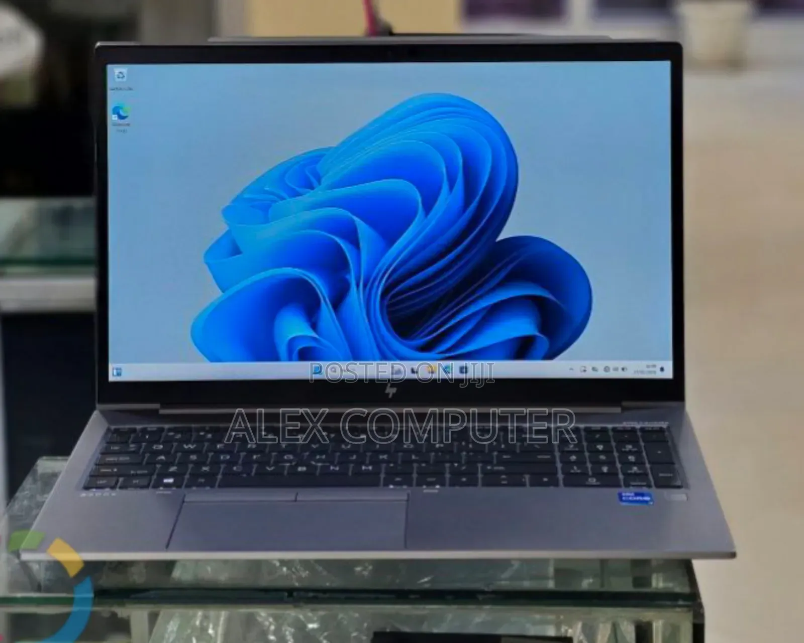 New Laptop HP 16GB Intel Core i7 SSD 512GB