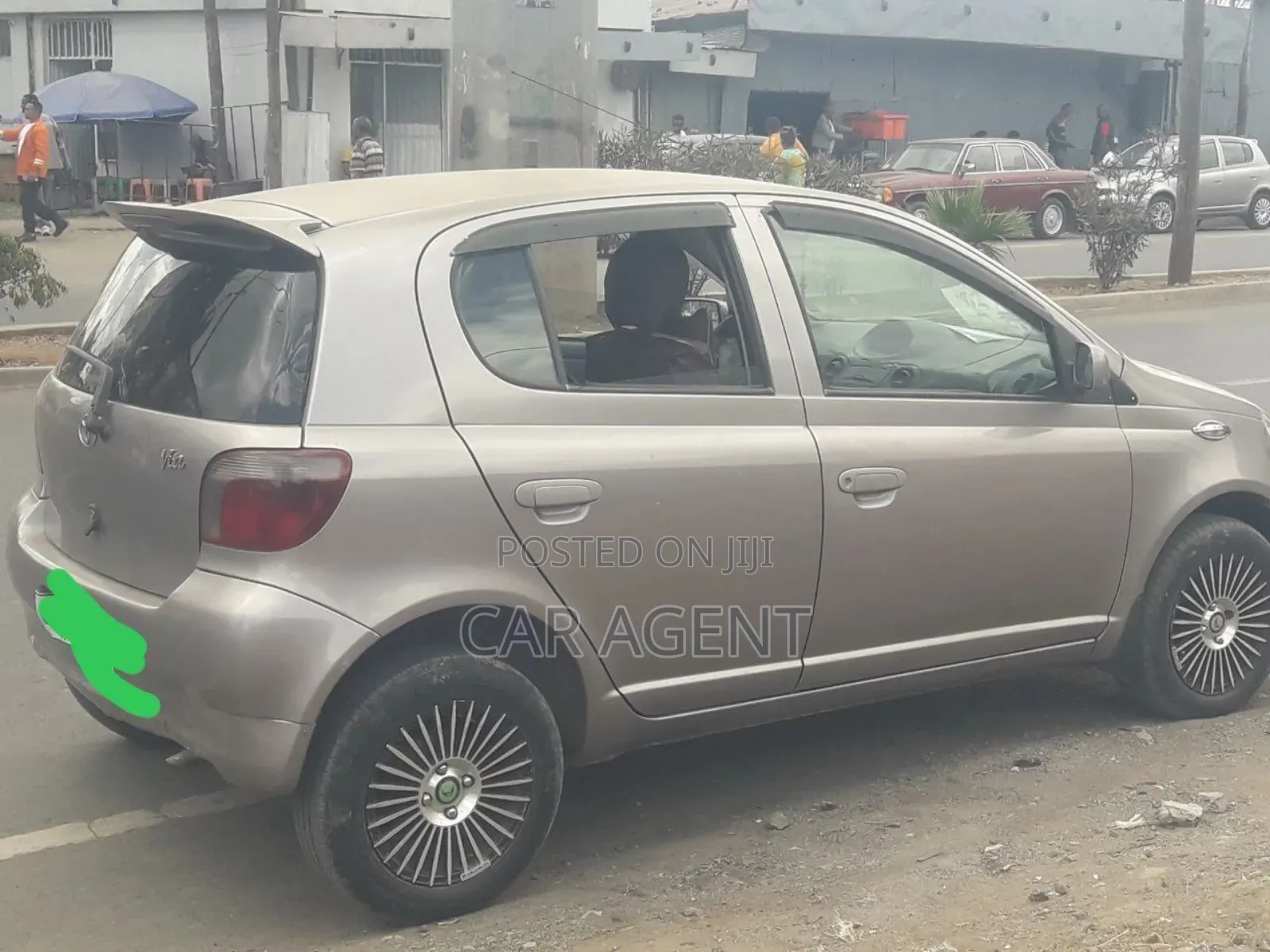 Toyota Vitz 2002 Silver