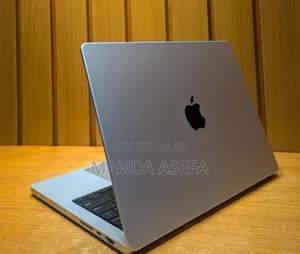 New Laptop Apple MacBook Pro M1 32GB Apple M1 Pro SSD 512GB