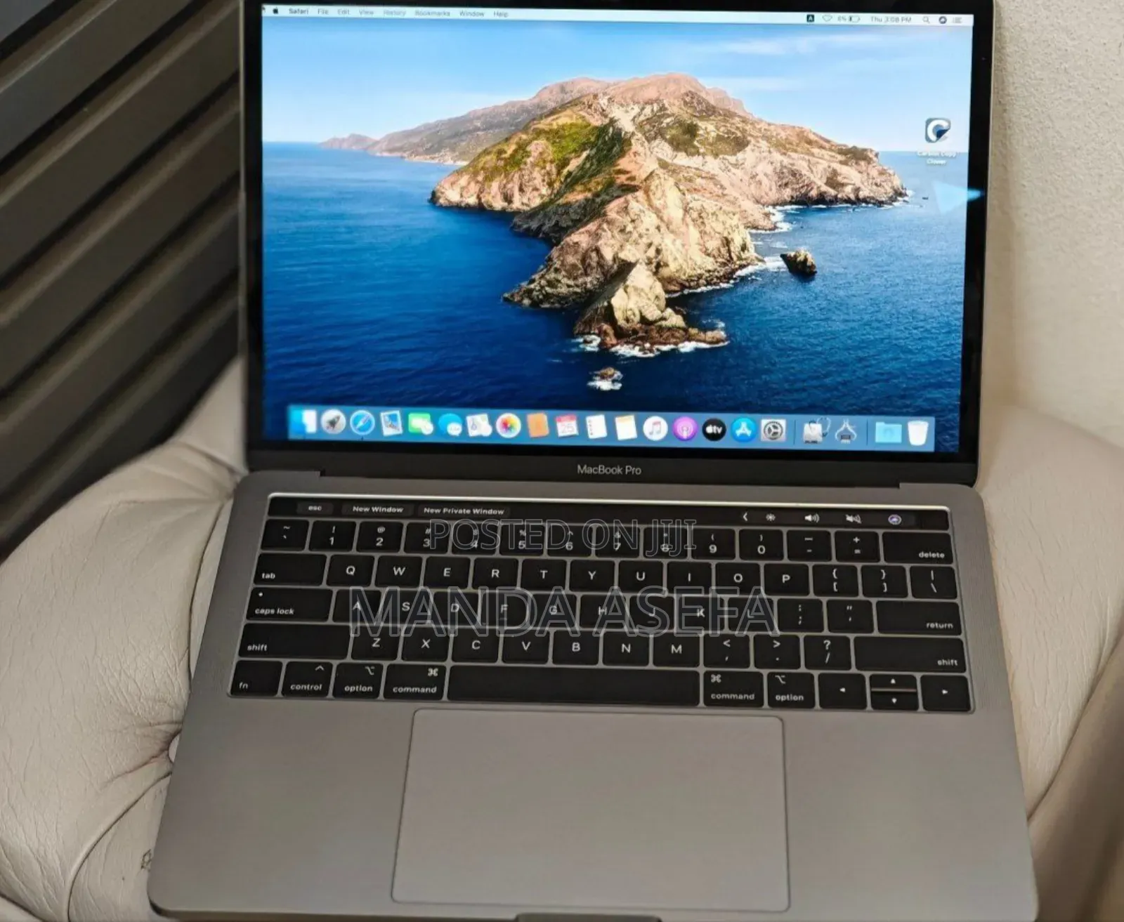 New Laptop Apple MacBook Pro 2019 16GB Intel Core i7 SSD 256GB