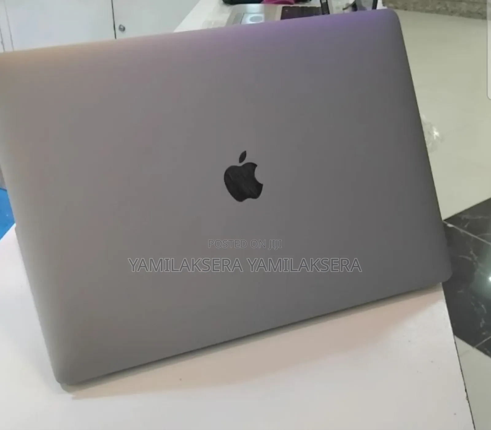 New Laptop Apple MacBook Pro 2017 16GB Intel Core i7 SSD 512GB