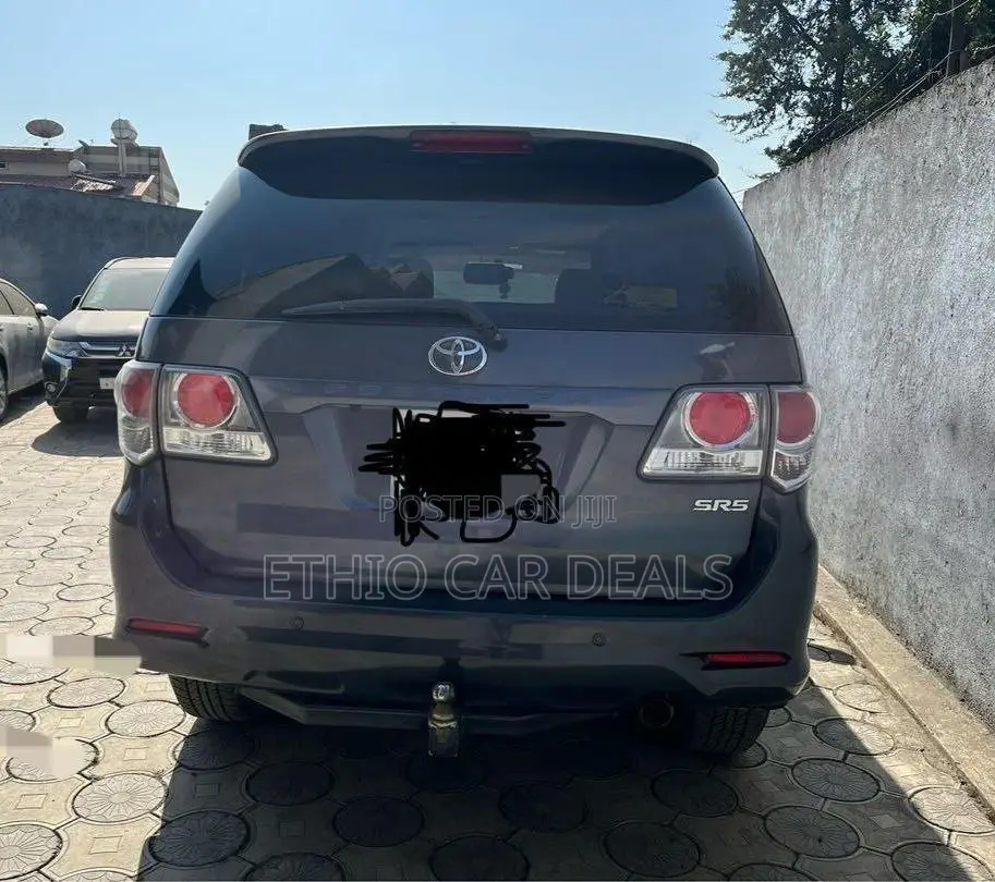 Toyota Fortuner 2012 Black