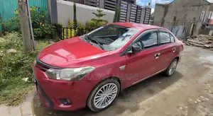 Toyota Yaris 2014 Red