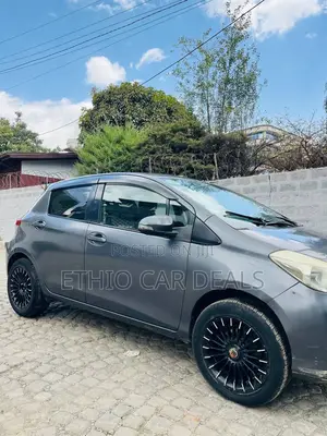 Toyota Yaris 2011 Black