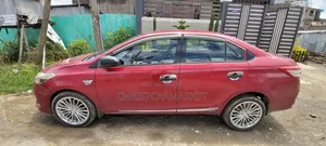 Toyota Yaris 2014 Red