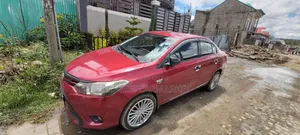 Toyota Yaris 2014 Red