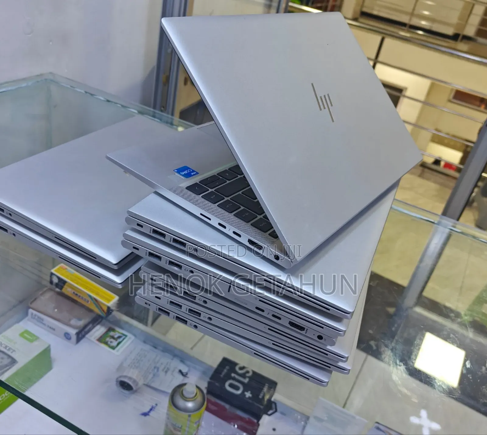 New Laptop HP EliteBook 830 G8 16GB Intel Core i5 SSD 512GB