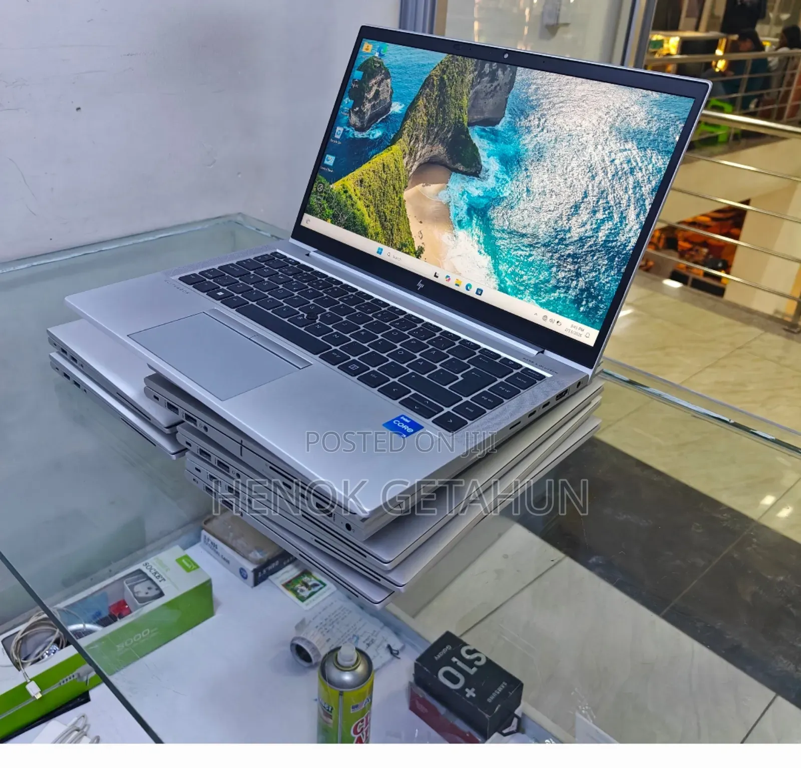 New Laptop HP EliteBook 830 G8 16GB Intel Core i5 SSD 512GB