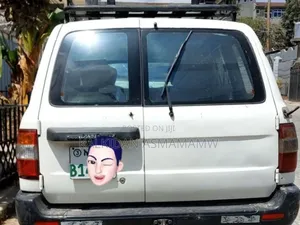 Toyota Land Cruiser 2006 Silver