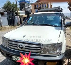 Toyota Land Cruiser 2006 Silver