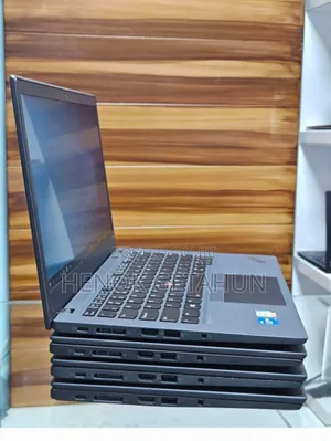 New Laptop Lenovo ThinkPad T14s G4 16GB Intel Core i5 SSD 512GB