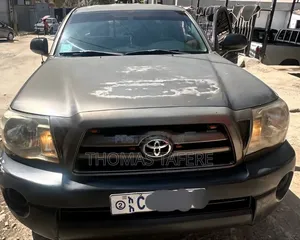 Toyota Tacoma 2008 Gold