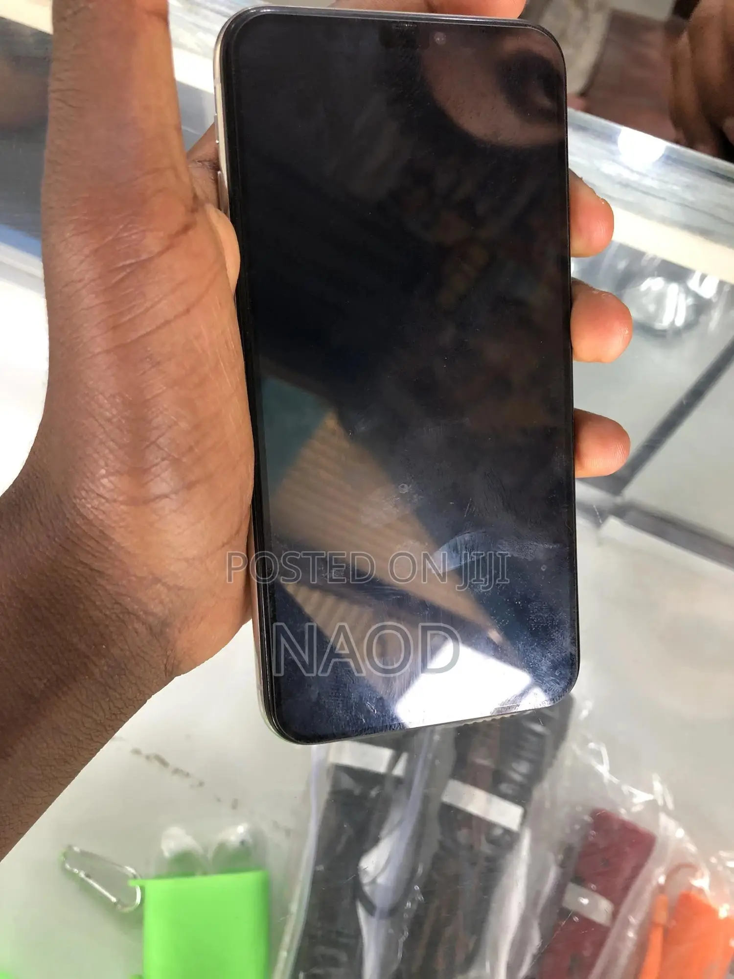 Apple iPhone X 64 GB White