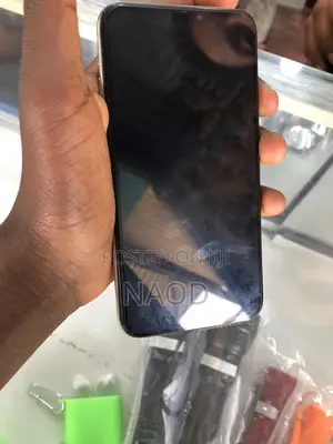 Apple iPhone X 64 GB White