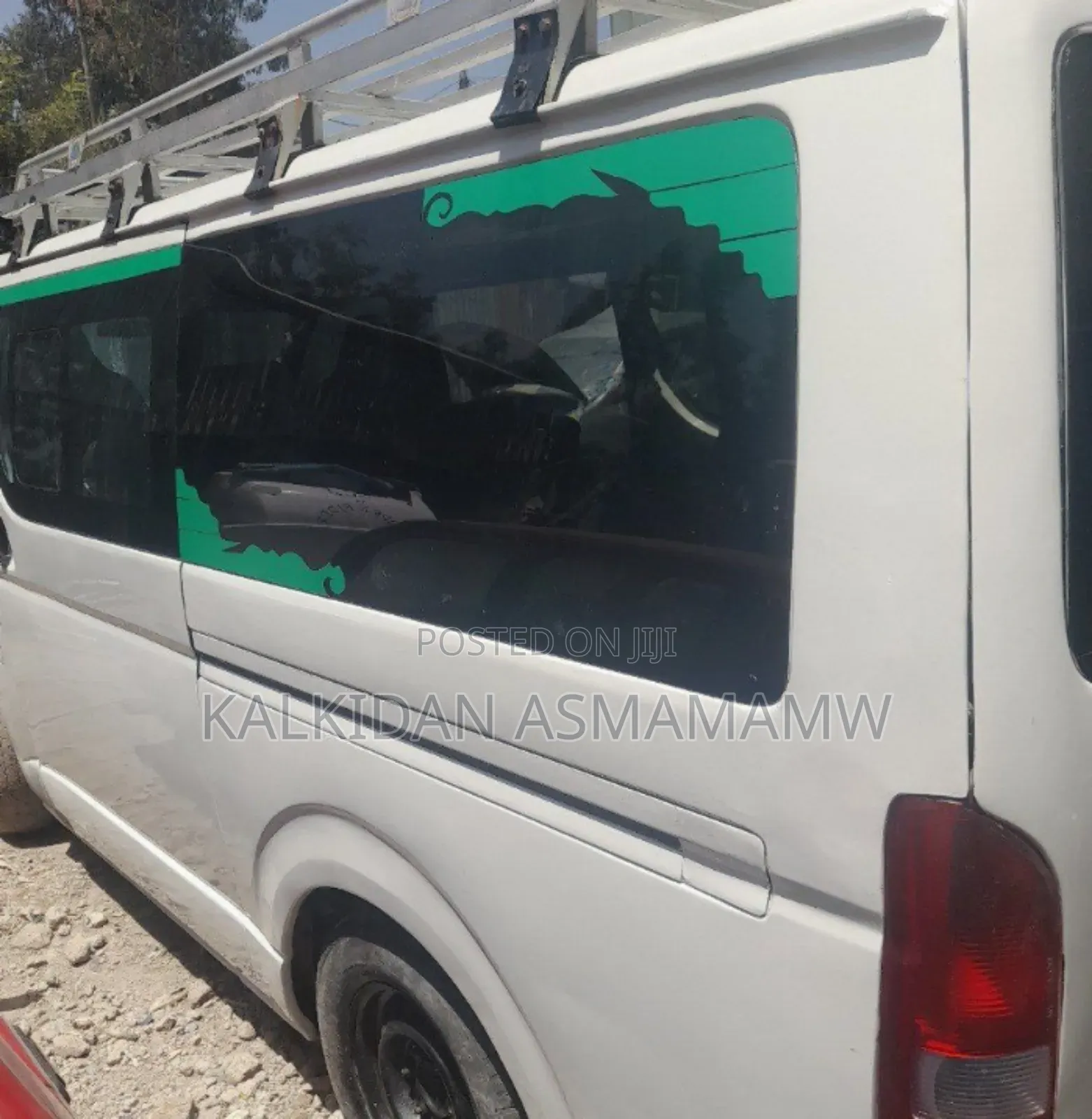 Toyota HiAce 2007 White