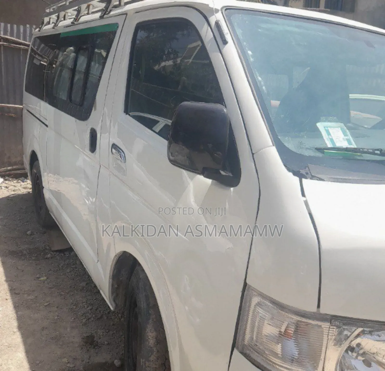 Toyota HiAce 2007 White