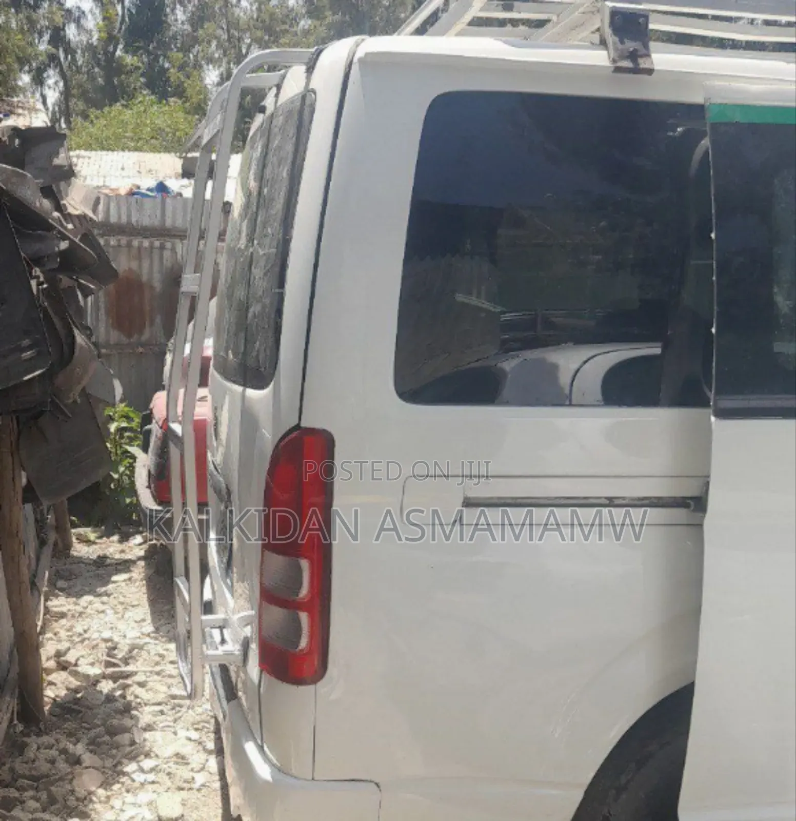 Toyota HiAce 2007 White