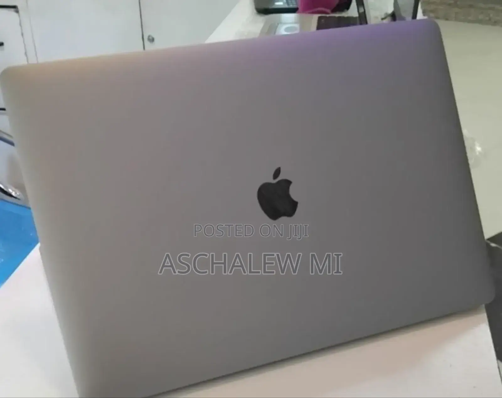 New Laptop Apple MacBook Pro 2017 16GB Intel Core i7 SSD 512GB