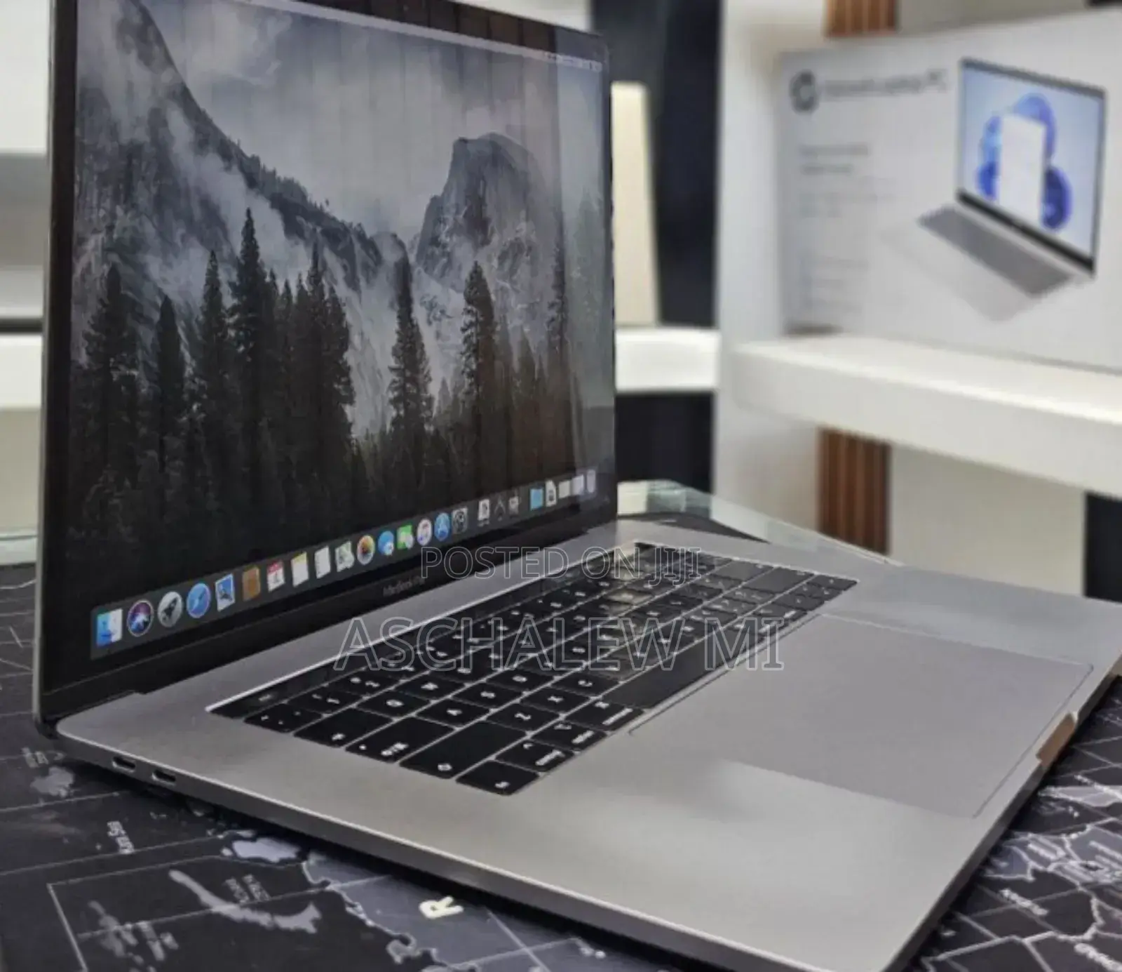 New Laptop Apple MacBook Pro 2019 16GB Intel Core i9 SSD 512GB