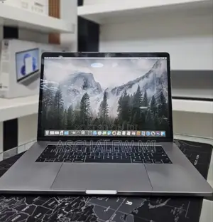 New Laptop Apple MacBook Pro 2019 16GB Intel Core i9 SSD 512GB
