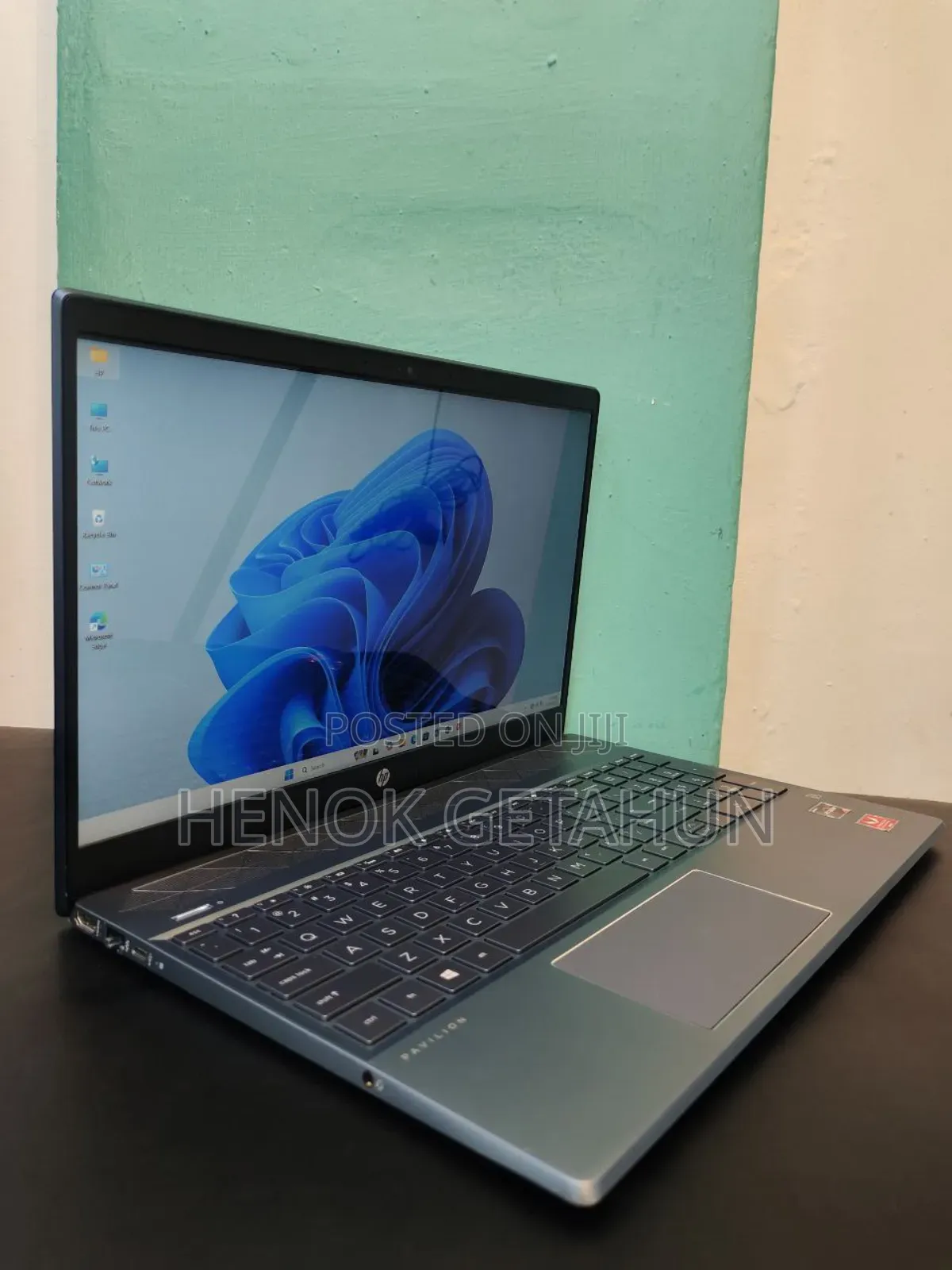New Laptop HP Pavilion 15 8GB AMD Ryzen 5 SSD 512GB