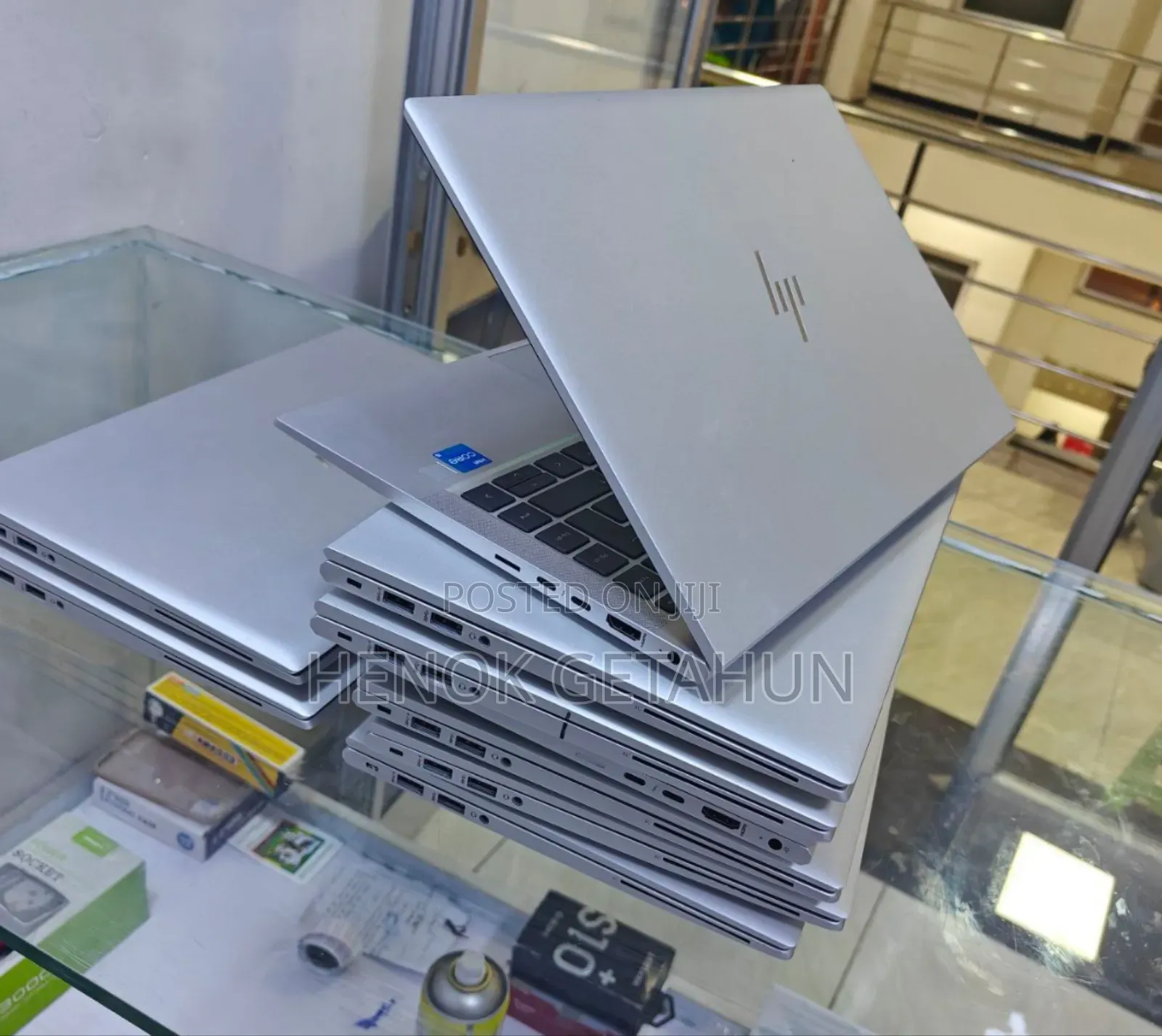 New Laptop HP EliteBook 830 G8 16GB Intel Core i5 SSD 512GB