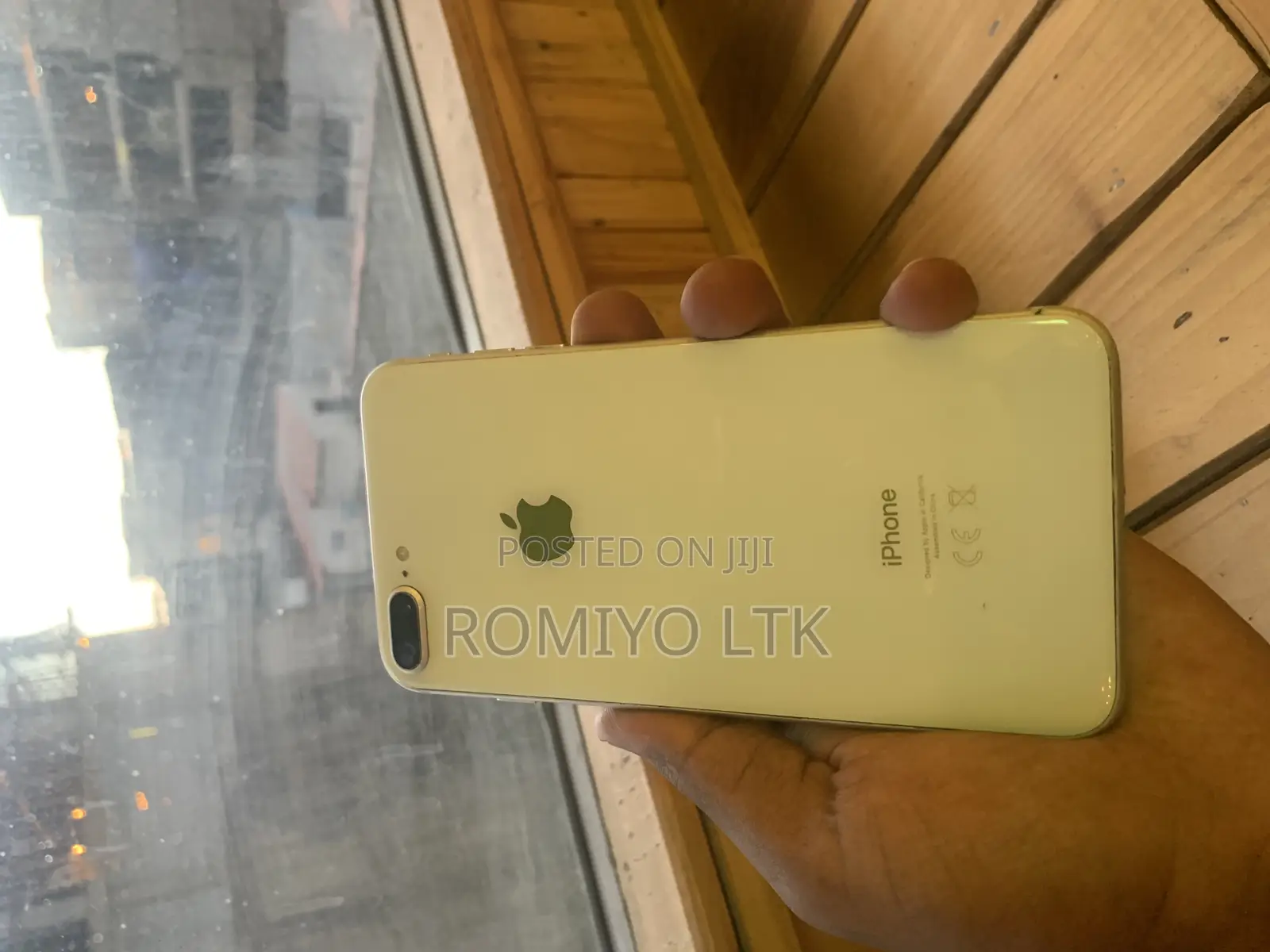 Apple iPhone 8 Plus 64 GB White