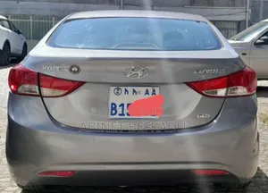Hyundai Elantra 2012 Gray