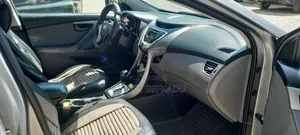Hyundai Elantra 2012 Gray