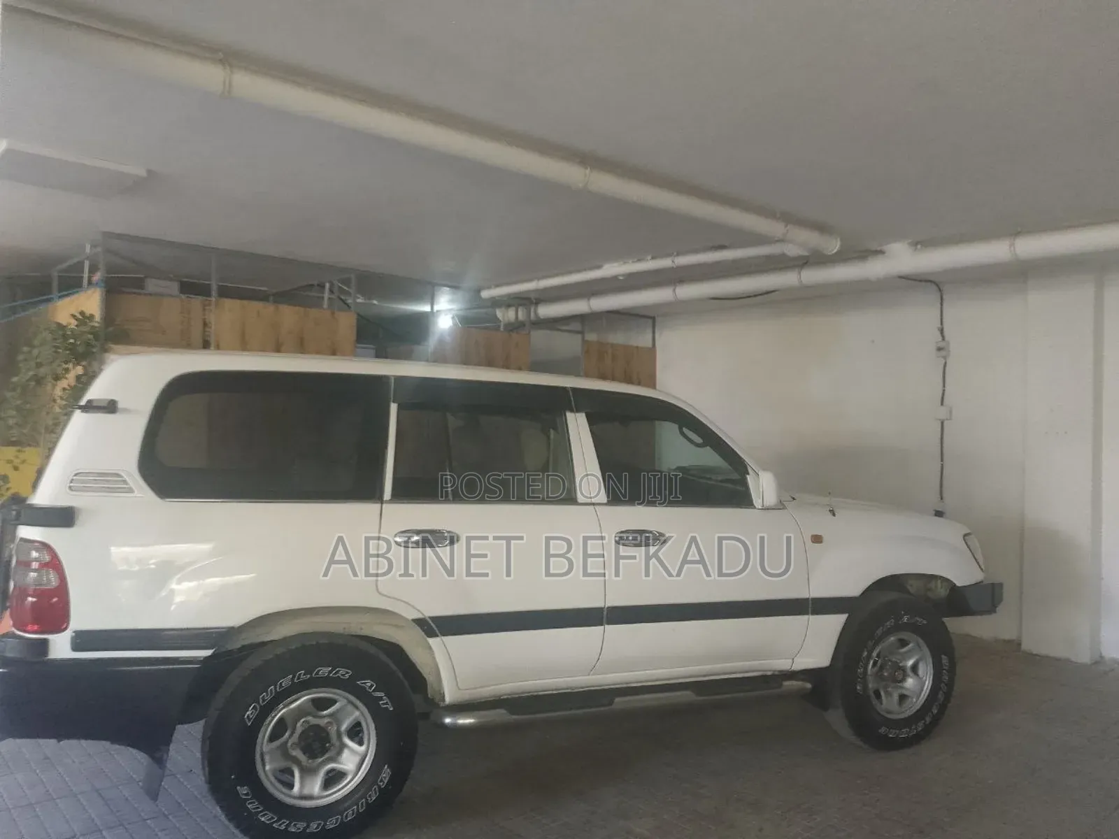 Toyota Land Cruiser 2003 White