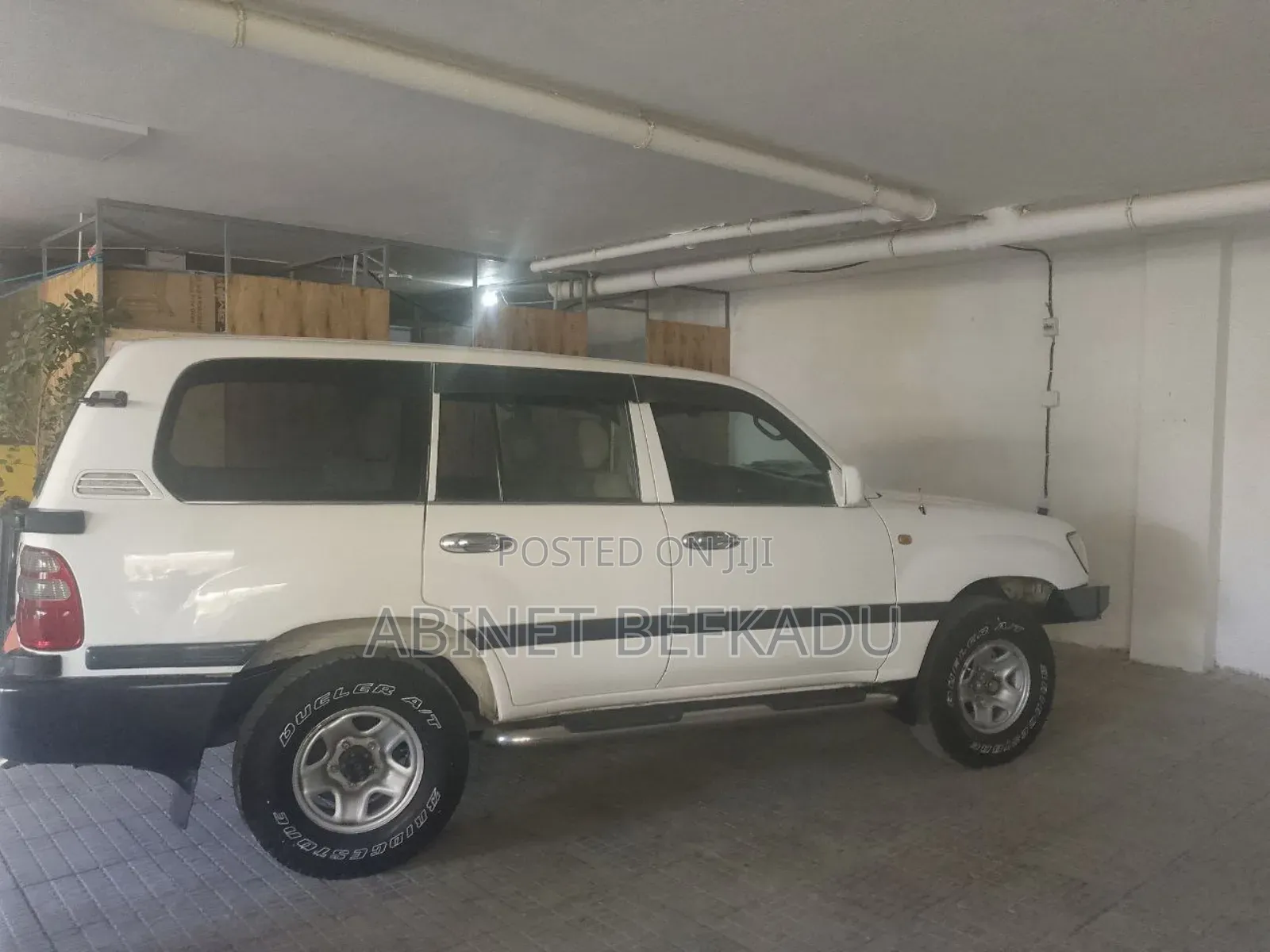 Toyota Land Cruiser 2003 White