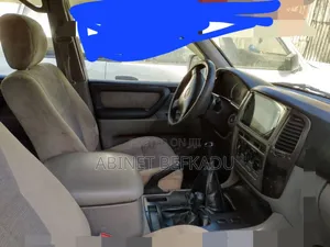 Toyota Land Cruiser 2003 White