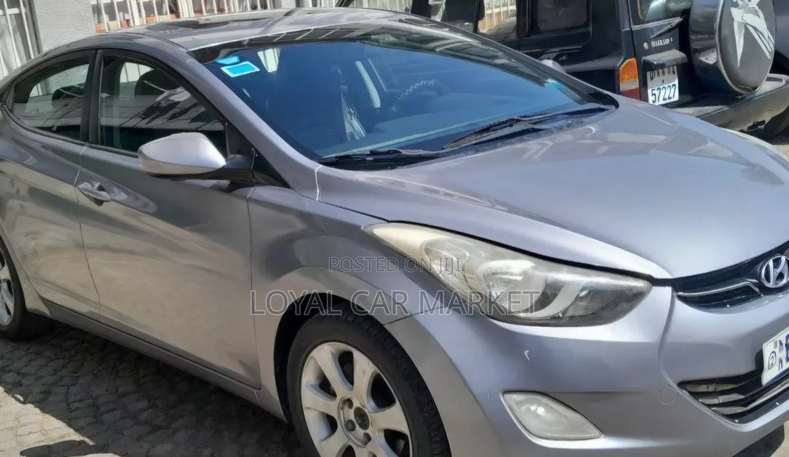 Hyundai Elantra 2012 Silver