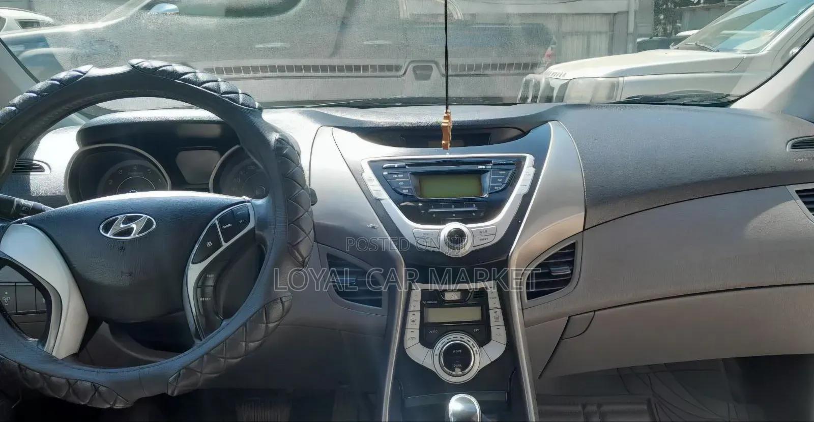 Hyundai Elantra 2012 Silver