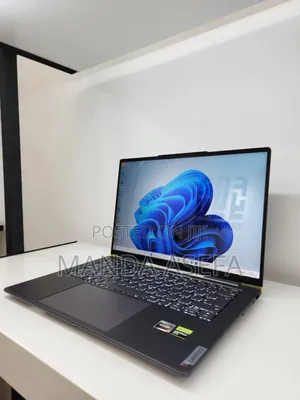 New Laptop Lenovo 32GB AMD Ryzen 7 SSD 512GB