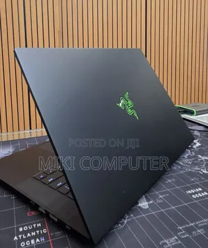 New Laptop Razer Blade 16GB Intel Core i7 SSD 512GB