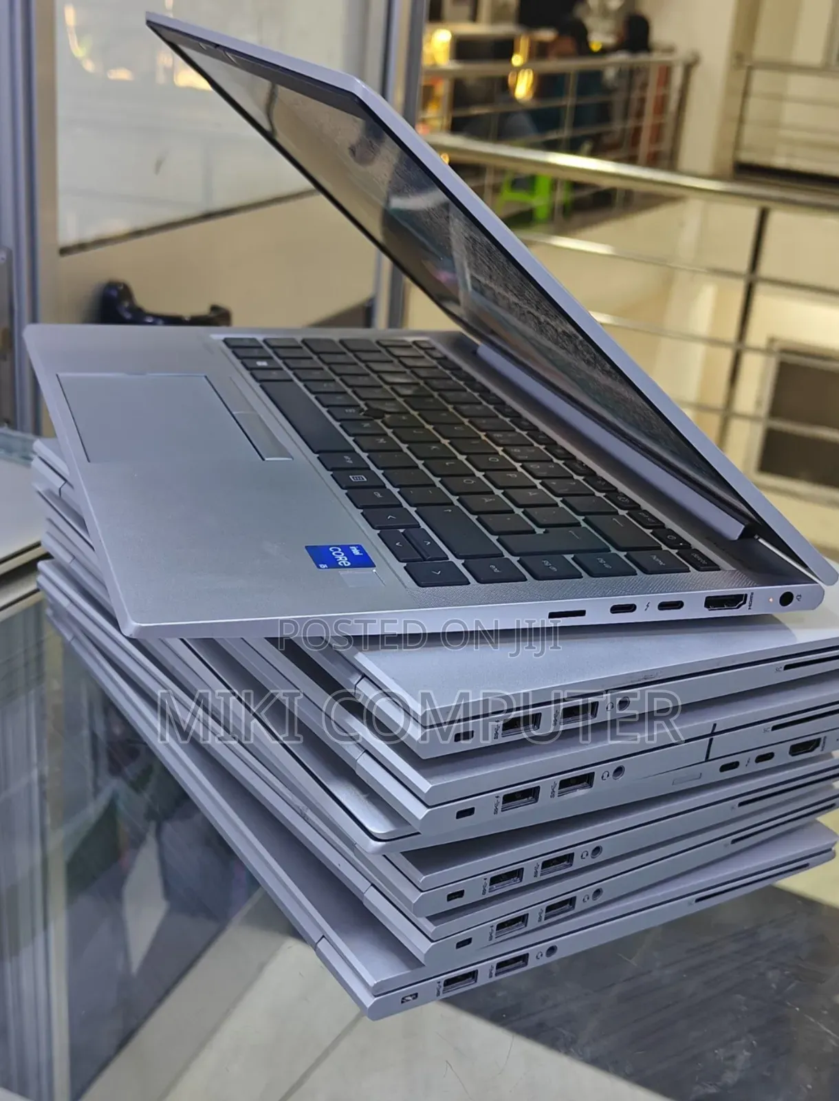 New Laptop HP EliteBook 830 G8 16GB Intel Core i5 SSD 512GB