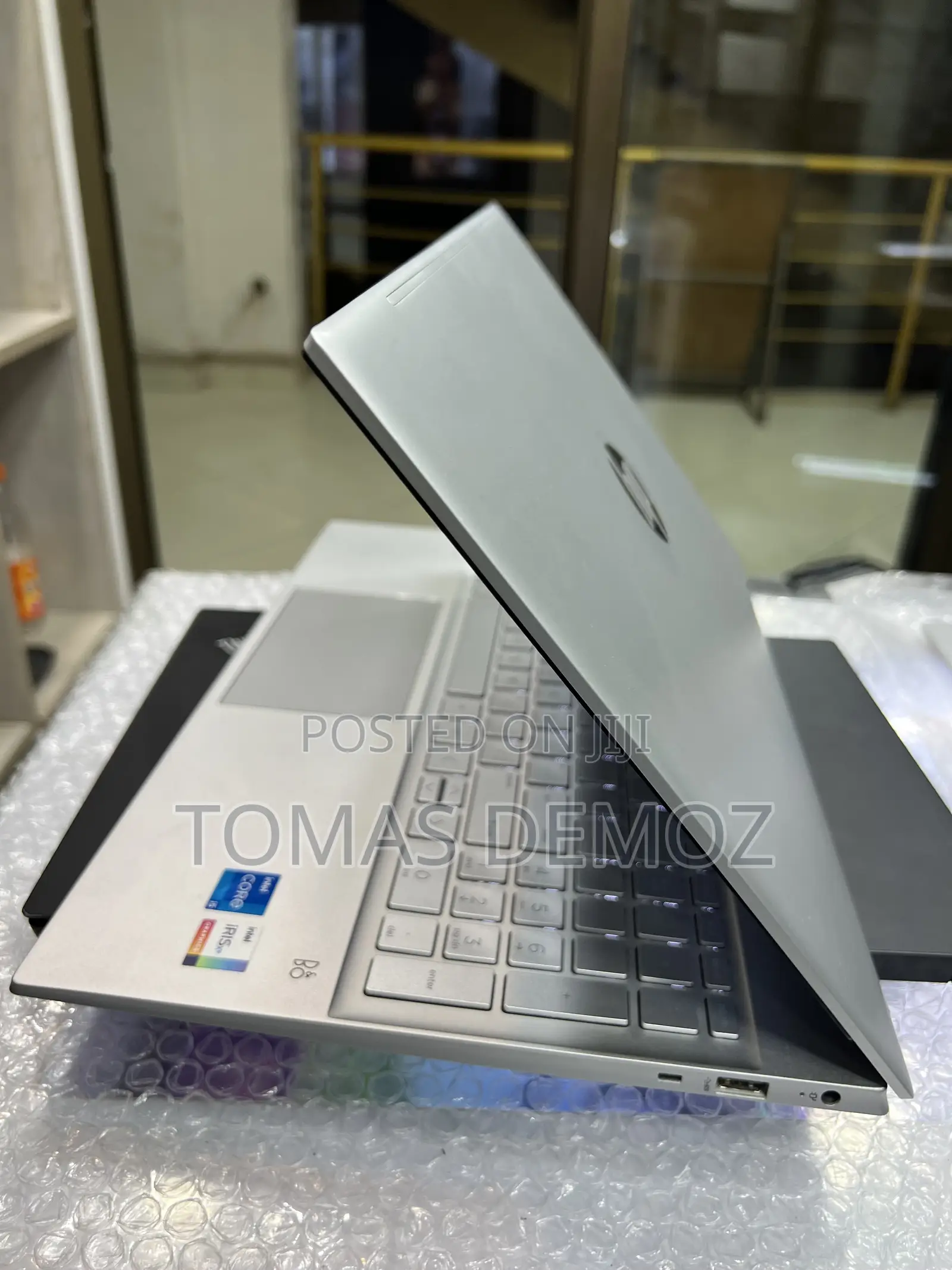 New Laptop HP Pavilion 15 8GB Intel Core i5 SSD 512GB