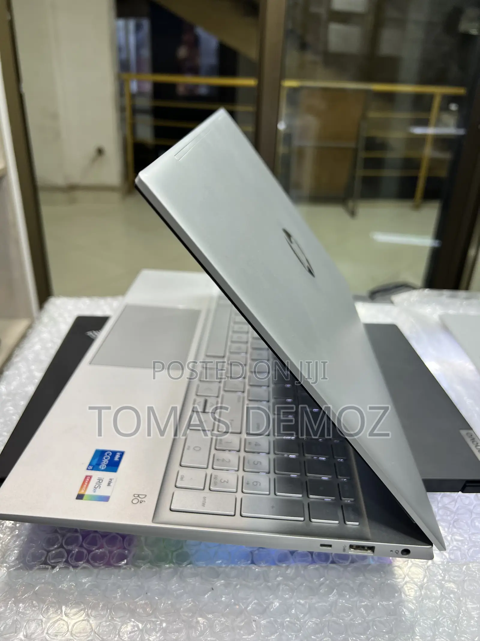 New Laptop HP Pavilion 15 8GB Intel Core i5 SSD 512GB