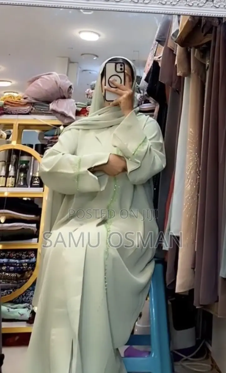 Abaya on Hand